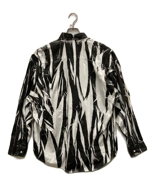 JOHN LAWRENCE SULLIVAN（ジョン ローレンス サリバン）JOHN LAWRENCE SULLIVAN (ジョン ローレンス サリバン) WRINKLE PRINT SHIRT ホワイト×ブラック サイズ:44の古着・服飾アイテム