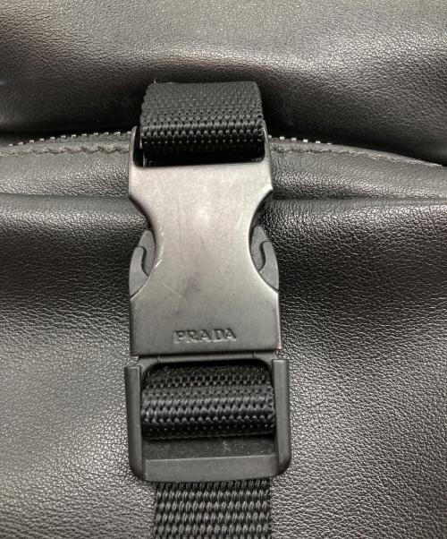 PRADA（プラダ）PRADA (プラダ) レザークロスボディバッグ ブラックの古着・服飾アイテム