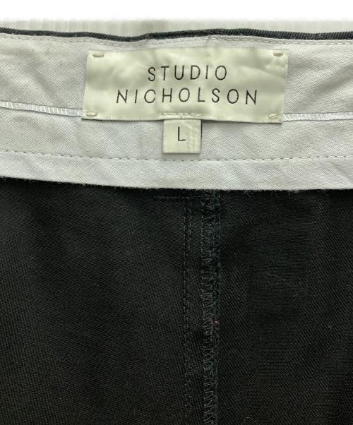 STUDIO NICHOLSON（スタジオ ニコルソン）STUDIO NICHOLSON (スタジオ ニコルソン) ピーチスキンコットンツイルタックショーツ ネイビー サイズ:Lの古着・服飾アイテム