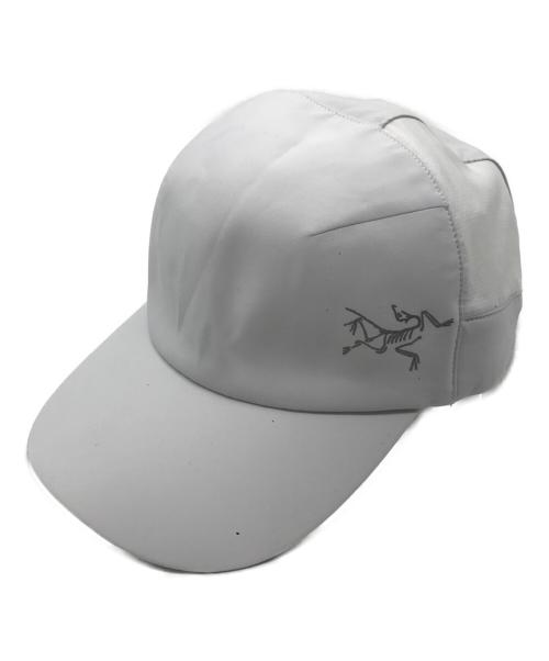 ARC'TERYX（アークテリクス）ARC'TERYX (アークテリクス) calvus cap キャップ ホワイト サイズ:L-XL 未使用品の古着・服飾アイテム