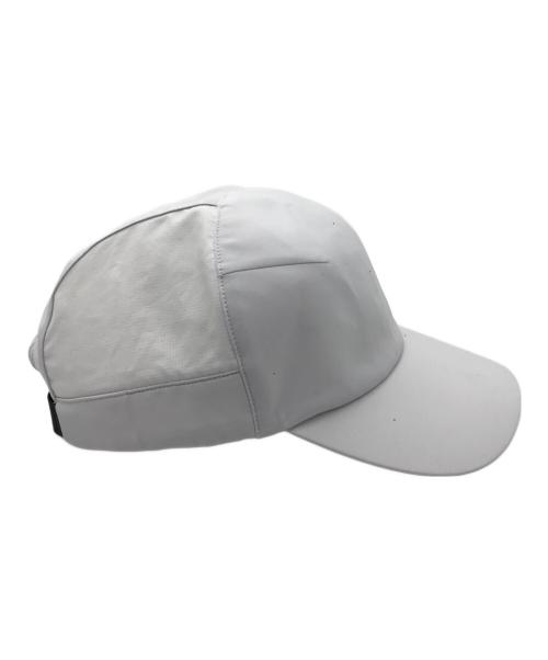 ARC'TERYX（アークテリクス）ARC'TERYX (アークテリクス) calvus cap キャップ ホワイト サイズ:L-XL 未使用品の古着・服飾アイテム