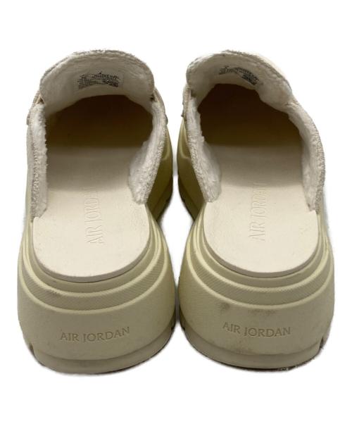 NIKE（ナイキ）NIKE (ナイキ) WMNS AIR JORDAN MULE ベージュ サイズ:23ＣＭの古着・服飾アイテム