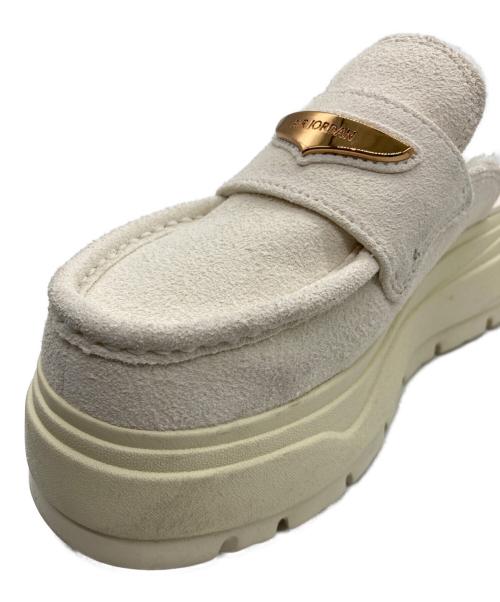 NIKE（ナイキ）NIKE (ナイキ) WMNS AIR JORDAN MULE ベージュ サイズ:23ＣＭの古着・服飾アイテム