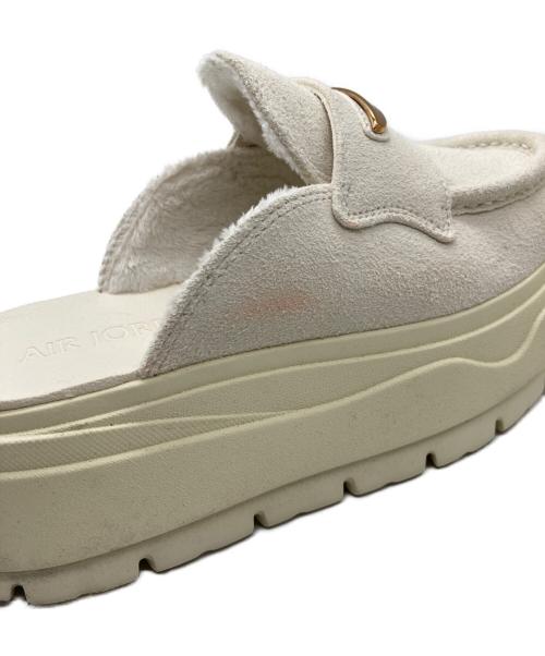 NIKE（ナイキ）NIKE (ナイキ) WMNS AIR JORDAN MULE ベージュ サイズ:23ＣＭの古着・服飾アイテム