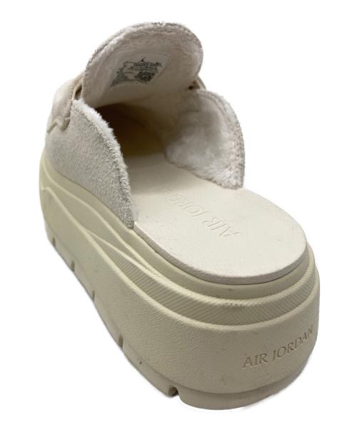 NIKE（ナイキ）NIKE (ナイキ) WMNS AIR JORDAN MULE ベージュ サイズ:23ＣＭの古着・服飾アイテム