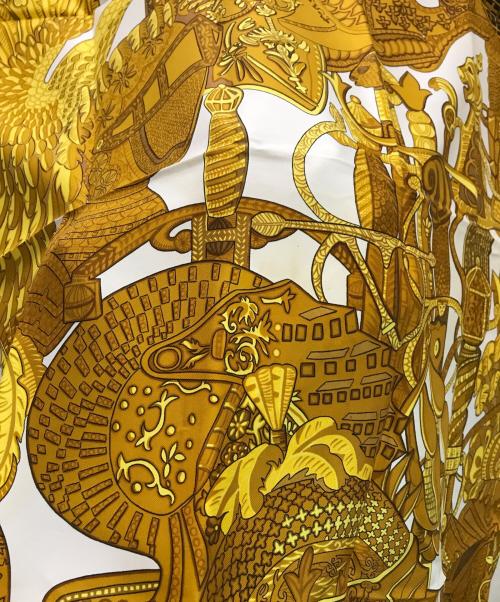 HERMES（エルメス）HERMES (エルメス) シルクスカーフ ホワイト×ゴールドの古着・服飾アイテム
