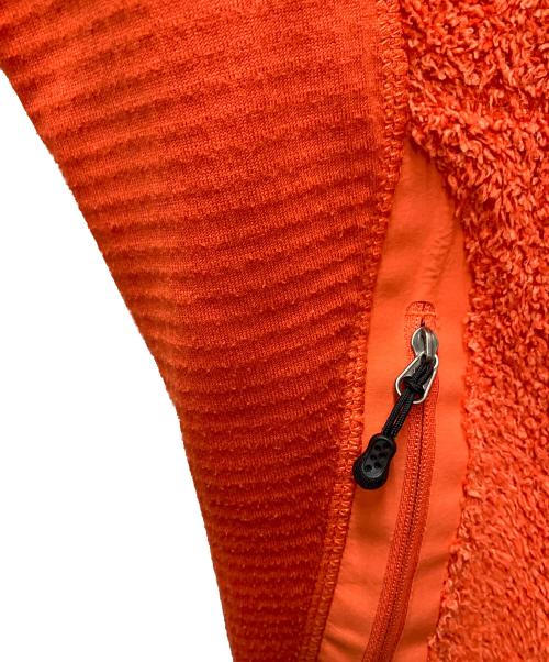 Patagonia（パタゴニア）Patagonia (パタゴニア) R2 レギュレーター フリースジャケット オレンジ サイズ:Lの古着・服飾アイテム