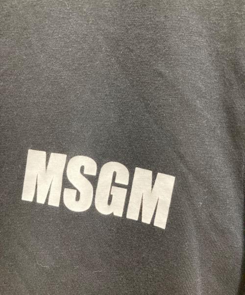 MSGM（エムエスジーエム）MSGM (エムエスジーエム) NEVER LOOK BACK ステートメント ロゴ Tシャツ ブラック サイズ:Sの古着・服飾アイテム