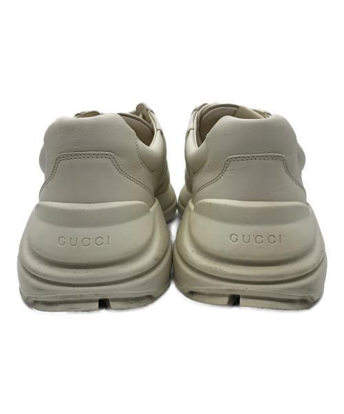 GUCCI（グッチ）GUCCI (グッチ) ライトン ヴィンテージロゴ  ローカットスニーカー ベージュ サイズ:9 1/2の古着・服飾アイテム