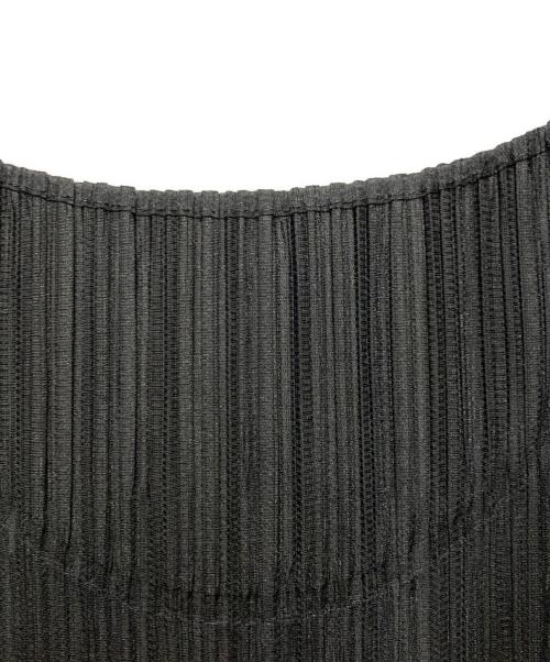 PLEATS PLEASE（プリーツプリーズ）PLEATS PLEASE (プリーツプリーズ) 裾切替 ノースリーブプリーツワンピース ブラック サイズ:4の古着・服飾アイテム