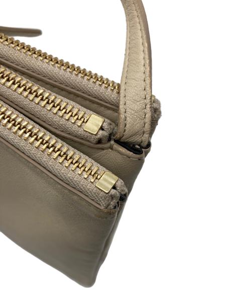 CELINE（セリーヌ）CELINE (セリーヌ) トリオラージショルダーバッグ ベージュの古着・服飾アイテム