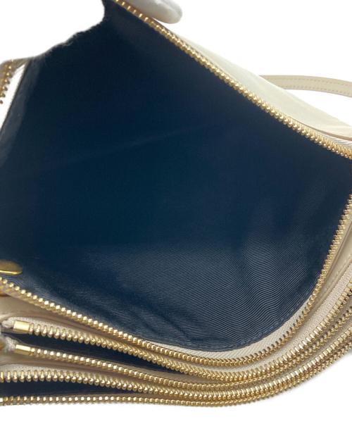 CELINE（セリーヌ）CELINE (セリーヌ) トリオラージショルダーバッグ ベージュの古着・服飾アイテム