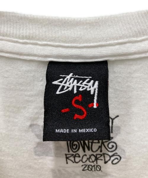 stussy（ステューシー）stussy (ステューシー) コラボTEE ホワイト サイズ:Sの古着・服飾アイテム