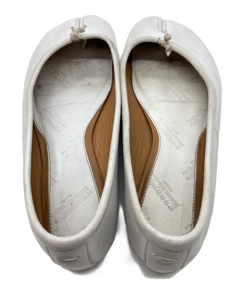 Maison Margiela（メゾンマルジェラ）Maison Margiela (メゾンマルジェラ) 足袋バレエシューズ ホワイト サイズ:35 1/2の古着・服飾アイテム