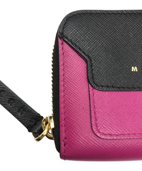MARNI（マルニ）MARNI (マルニ) ラウンドジップコンパクトウォレット ピンクの古着・服飾アイテム