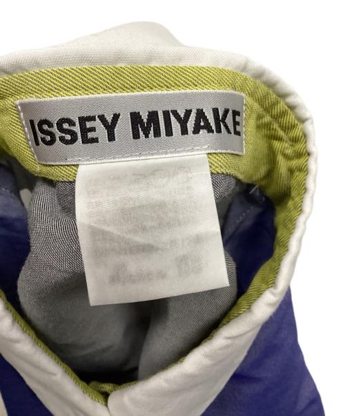 ISSEY MIYAKE（イッセイミヤケ）ISSEY MIYAKE (イッセイミヤケ) バイカラー L/Sシャツ ホワイト×ブルー×グリーン サイズ:2の古着・服飾アイテム