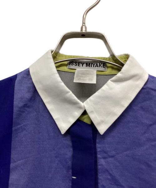 ISSEY MIYAKE（イッセイミヤケ）ISSEY MIYAKE (イッセイミヤケ) バイカラー L/Sシャツ ホワイト×ブルー×グリーン サイズ:2の古着・服飾アイテム