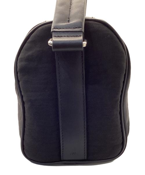 ITTI（イッチ）ITTI (イッチ) 別注 ANNIE MINI DRUM BAG ブラックの古着・服飾アイテム