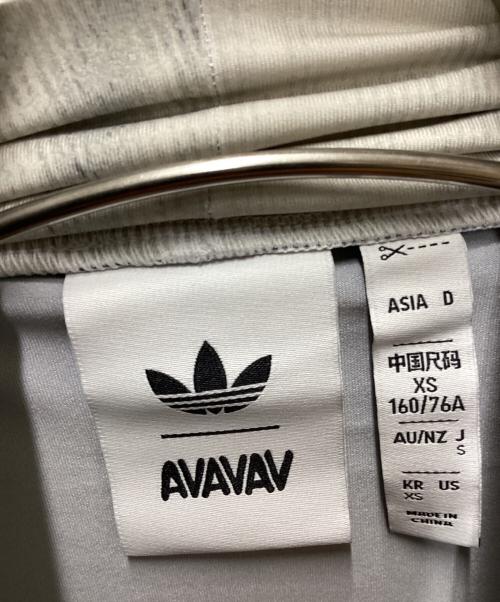 adidas（アディダス）adidas (アディダス) AVAVAV (アヴァヴァヴ) Baselayer Double Layered Neck Jacket グレー サイズ:XSの古着・服飾アイテム