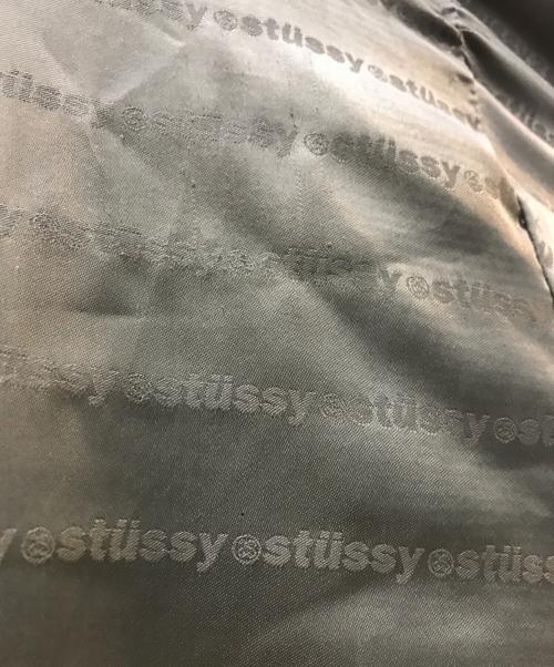 stussy（ステューシー）stussy (ステューシー) リバーシブルロゴボーダーMA-1 オリーブ サイズ:Sの古着・服飾アイテム