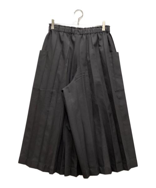 me ISSEY MIYAKE（ミーイッセイ ミヤケ）me ISSEY MIYAKE (ミーイッセイ ミヤケ) プリーツ ワイド パンツ グレー サイズ:FREEの古着・服飾アイテム