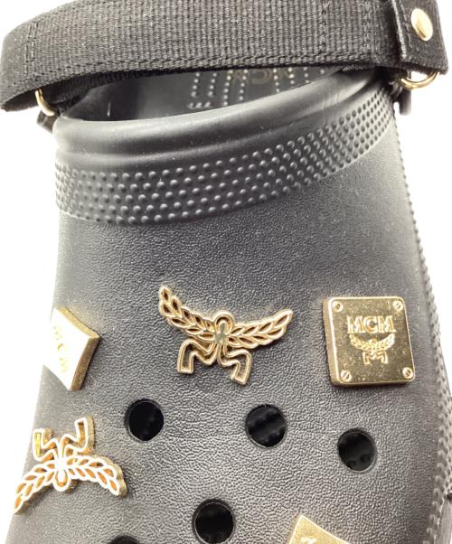 MCM（エムシーエム）MCM (エムシーエム) crocs (クロックス) Classic Clog 'Mini Fanny Pack - Black' ブラック サイズ:M9/W11の古着・服飾アイテム