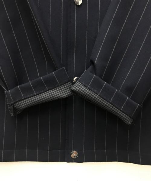 KITH（キス）KITH (キス) Pinstripe Doubleknit Coaches Jacket ネイビー サイズ:Mの古着・服飾アイテム
