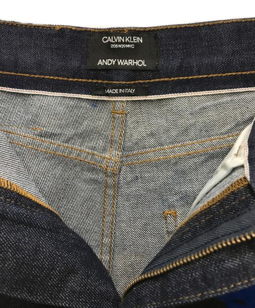 CALVIN KLEIN 205W39NYC（カルバンクライン205W39NYC）CALVIN KLEIN 205W39NYC (カルバンクライン205W39NYC) ANDY WARHOL (アンディウォーホル) コーティングアートデニムパンツ インディゴ サイズ:W30の古着・服飾アイテム
