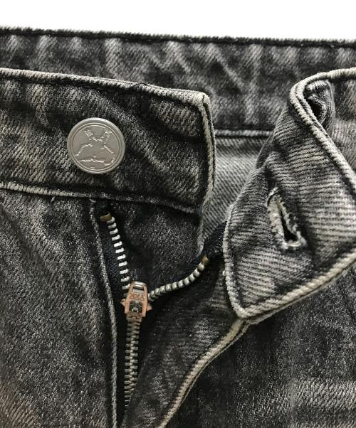 BASKETCASE GALLERY（バスケットケース ギャラリー）BASKETCASE GALLERY (バスケットケース ギャラリー) ブーツカット加工デニムパンツ ブラック サイズ:30の古着・服飾アイテム