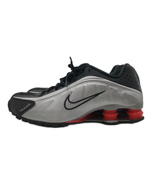 NIKE（ナイキ）NIKE (ナイキ) SHOX R4 METALLIC SILVER/METALLIC SILVER-BLACK ブラック サイズ:26.5cmの古着・服飾アイテム