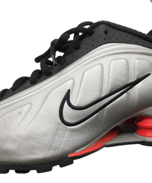 NIKE（ナイキ）NIKE (ナイキ) SHOX R4 METALLIC SILVER/METALLIC SILVER-BLACK ブラック サイズ:26.5cmの古着・服飾アイテム