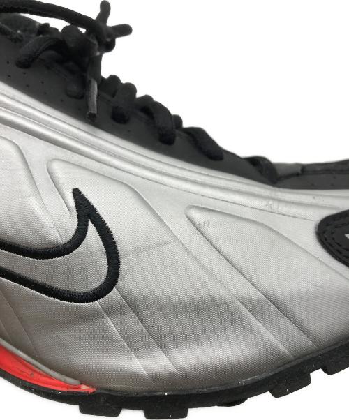 NIKE（ナイキ）NIKE (ナイキ) SHOX R4 METALLIC SILVER/METALLIC SILVER-BLACK ブラック サイズ:26.5cmの古着・服飾アイテム
