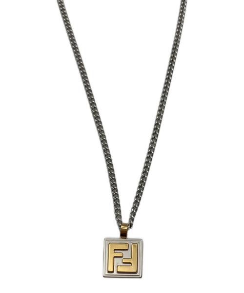 FENDI（フェンディ）FENDI (フェンディ) FFロゴペンダント付きシルバーチェーン ゴールド×シルバーの古着・服飾アイテム