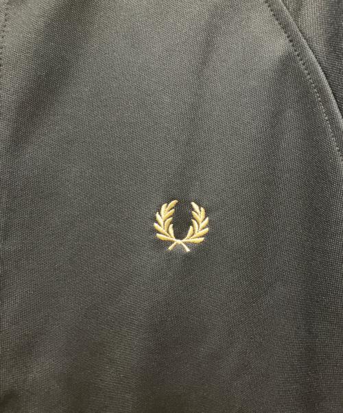 FRED PERRY（フレッドペリー）FRED PERRY (フレッドペリー) コントラストテープトラックジャケット ブラック サイズ:Mの古着・服飾アイテム