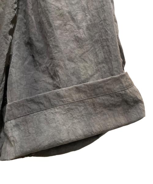 ERiKOKATORi（エリコカトリ）ERIKOKATORI (エリコカトリ) flow dye nylon shorts ナイロンハーフパンツ グレー サイズ:FREEの古着・服飾アイテム