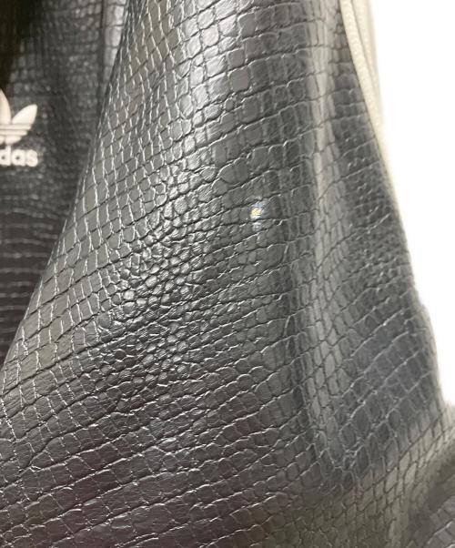 adidas（アディダス）adidas (アディダス) プレミアムフェイクレザートラックトップ ブラック サイズ:Mの古着・服飾アイテム