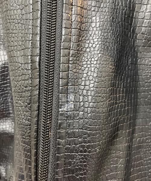 adidas（アディダス）adidas (アディダス) プレミアムフェイクレザートラックトップ ブラック サイズ:Mの古着・服飾アイテム
