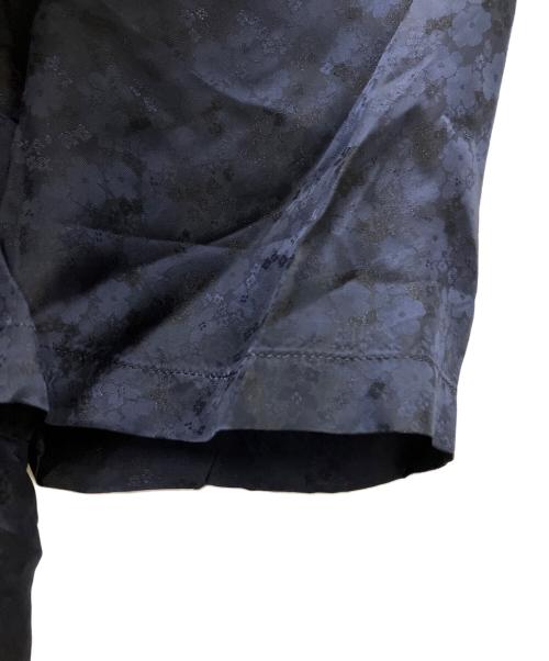 TOGA VIRILIS（トーガ ビリリース）TOGA VIRILIS (トーガ ビリリース) CUPRA JACQUARD FLOWER SHIRT ネイビー サイズ:48の古着・服飾アイテム