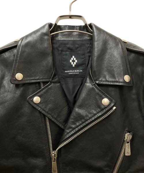 MARCELO BURLON（マルセロバーロン）MARCELO BURLON (マルセロバーロン) バックプリントダブルライダース ブラック サイズ:Sの古着・服飾アイテム