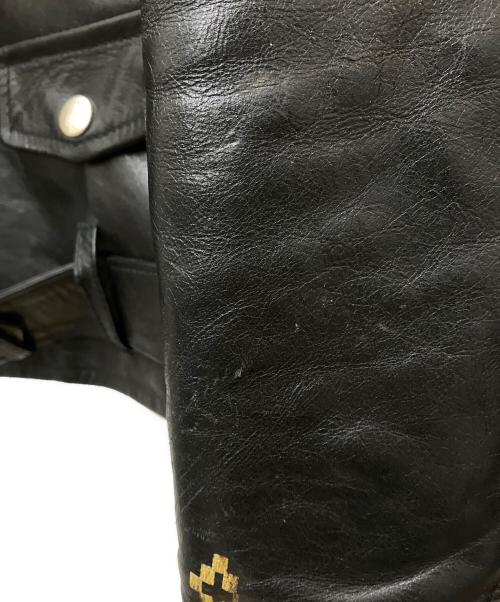 MARCELO BURLON（マルセロバーロン）MARCELO BURLON (マルセロバーロン) バックプリントダブルライダース ブラック サイズ:Sの古着・服飾アイテム