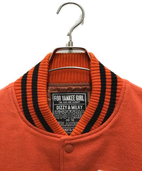Hysteric Glamour（ヒステリックグラマー）Hysteric Glamour (ヒステリックグラマー) TURN THE MUSIC UP刺繍 スタジャン オレンジ サイズ:Lの古着・服飾アイテム