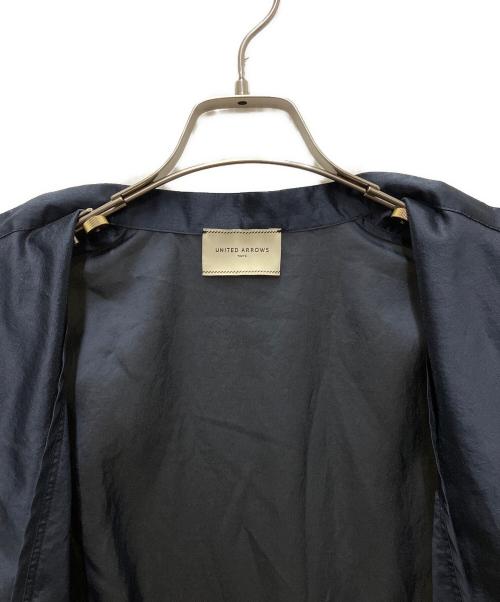 UNITED ARROWS TOKYO（ユナイテッドアローズトウキョウ）UNITED ARROWS TOKYO (ユナイテッドアローズトウキョウ) 26SS シルキー ギャザー フリルブラウス ‐ウォッシャブル‐ ネイビー サイズ:FREEの古着・服飾アイテム