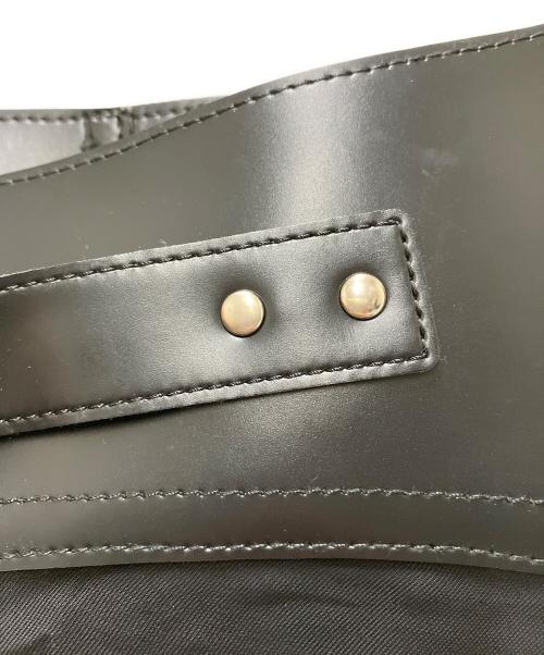 TOGA PULLA（トーガ プルラ）TOGA PULLA (トーガ プルラ) バックルベルト付きスカート ブラック サイズ:34の古着・服飾アイテム