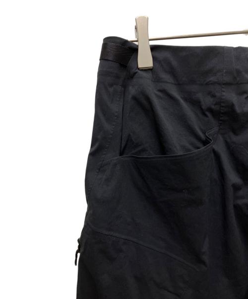 ARC'TERYX VEILANCE（アークテリクスヴェイランス）ARC'TERYX VEILANCE (アークテリクスヴェイランス) SPERE LT CARGO PANT Ｍ ブラック サイズ:30－Rの古着・服飾アイテム