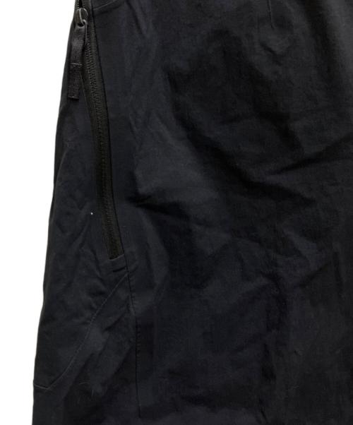 ARC'TERYX VEILANCE（アークテリクスヴェイランス）ARC'TERYX VEILANCE (アークテリクスヴェイランス) SPERE LT CARGO PANT Ｍ ブラック サイズ:30－Rの古着・服飾アイテム
