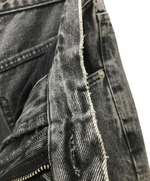 JOHN LAWRENCE SULLIVAN（ジョン ローレンス サリバン）JOHN LAWRENCE SULLIVAN (ジョン ローレンス サリバン) WASHED DENIM ZIPPED PANTS グレー サイズ:48の古着・服飾アイテム