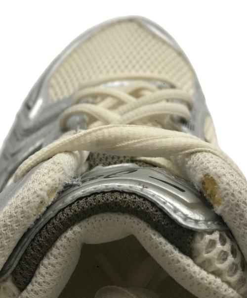 asics（アシックス）asics (アシックス) GEL-KAYANO 14 ホワイト×グレー サイズ:27の古着・服飾アイテム