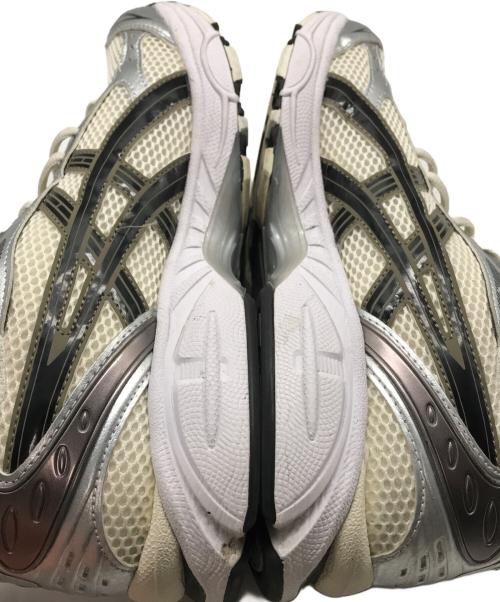 asics（アシックス）asics (アシックス) GEL-KAYANO 14 ホワイト×グレー サイズ:27の古着・服飾アイテム