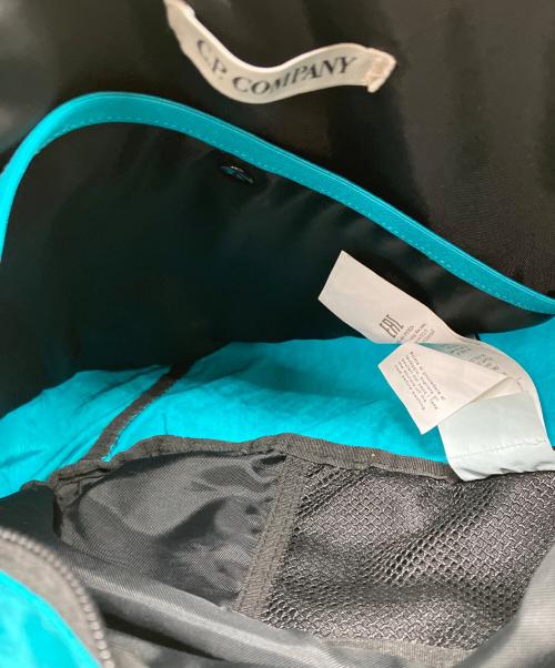 C.P COMPANY（シーピーカンパニー）C.P COMPANY (シーピーカンパニー) Nylon B Crossbody Rucksack ブルーの古着・服飾アイテム
