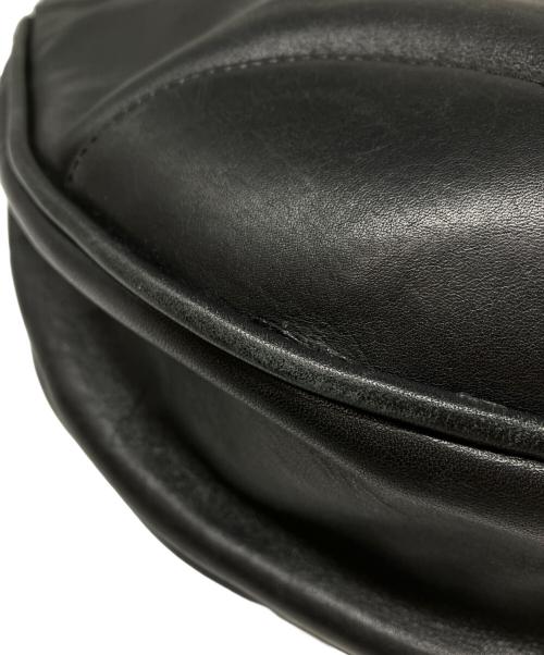 LEONARD PARIS（レオナール パリ）LEONARD PARIS (レオナール パリ) レザーワンショルダーバッグ ブラックの古着・服飾アイテム